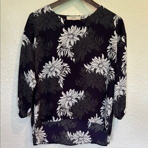LOFT Black and White 3/4 Sleeve Blouse